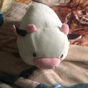 LOOKING FOR THIS COW THAT MIGHT BE IN YOUR STUFFED ANIMALS:) (not my photo)